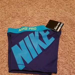 Nike pro